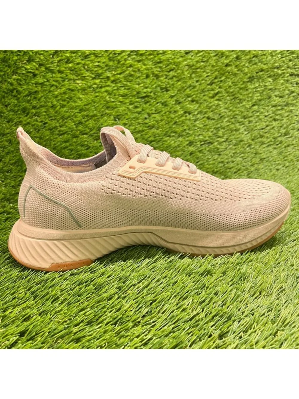 Flux Footwear Adapt Runner Blush Pink Womens Size 6.5 Athletic Shoes Sneakers